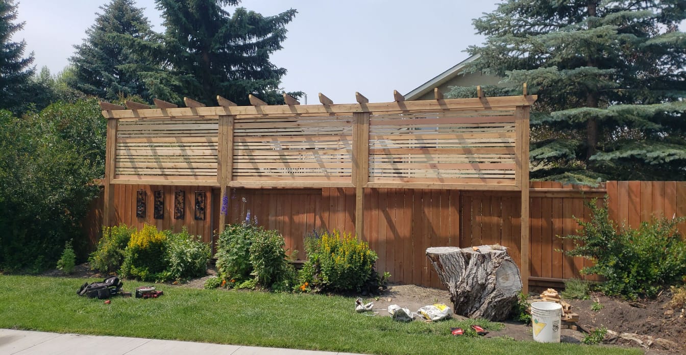 Wood privacy screen